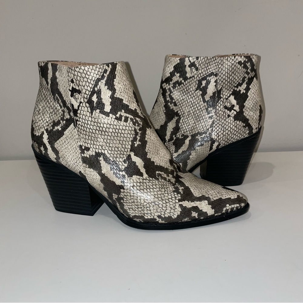 Soul Naturalizer Mikey Snake Ankle Boots Booties Size 9